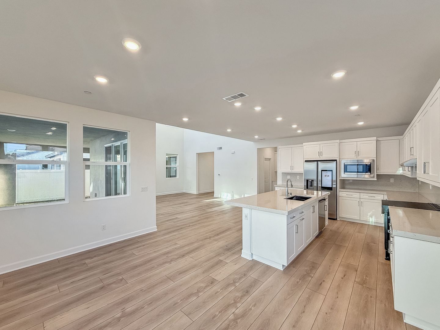 Oceanside House: 106 Mellano Way