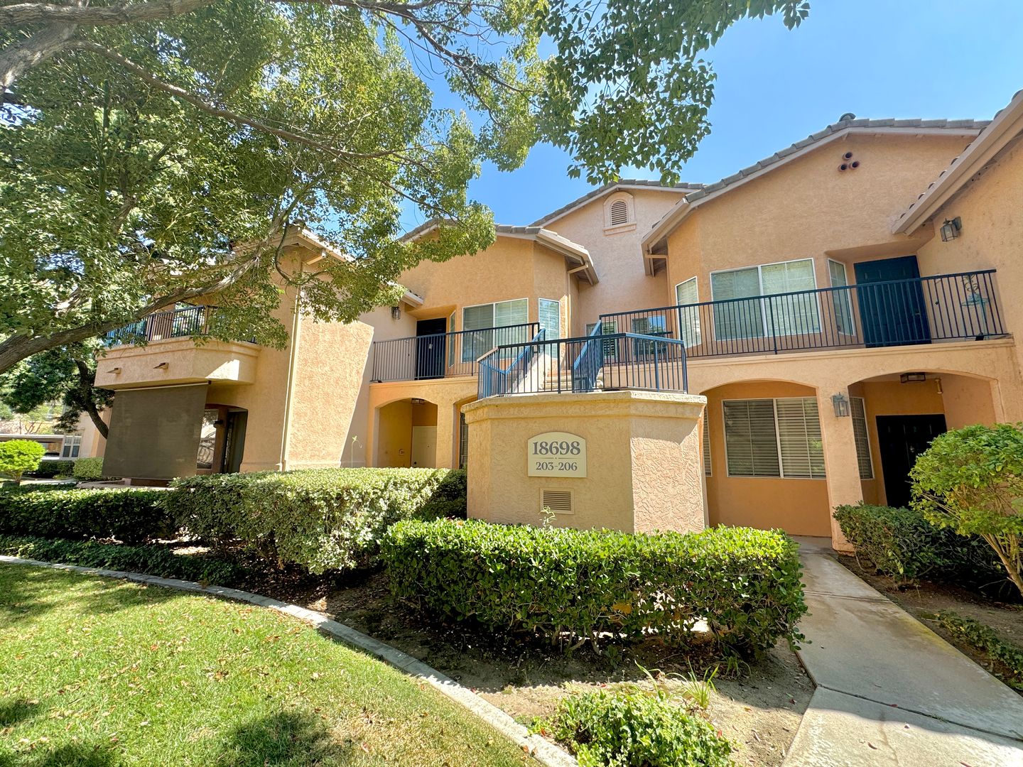 San Diego Condo: 18698 Caminito Cantilena #205
