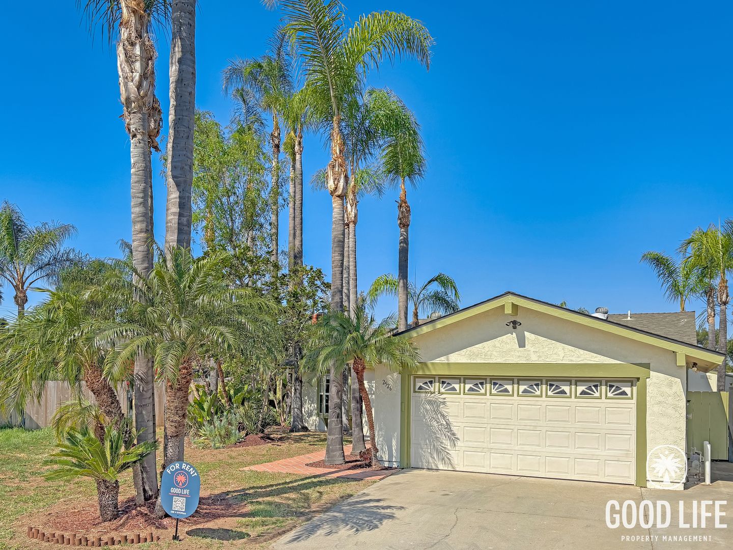 Escondido House: 2526 Meadow Ln