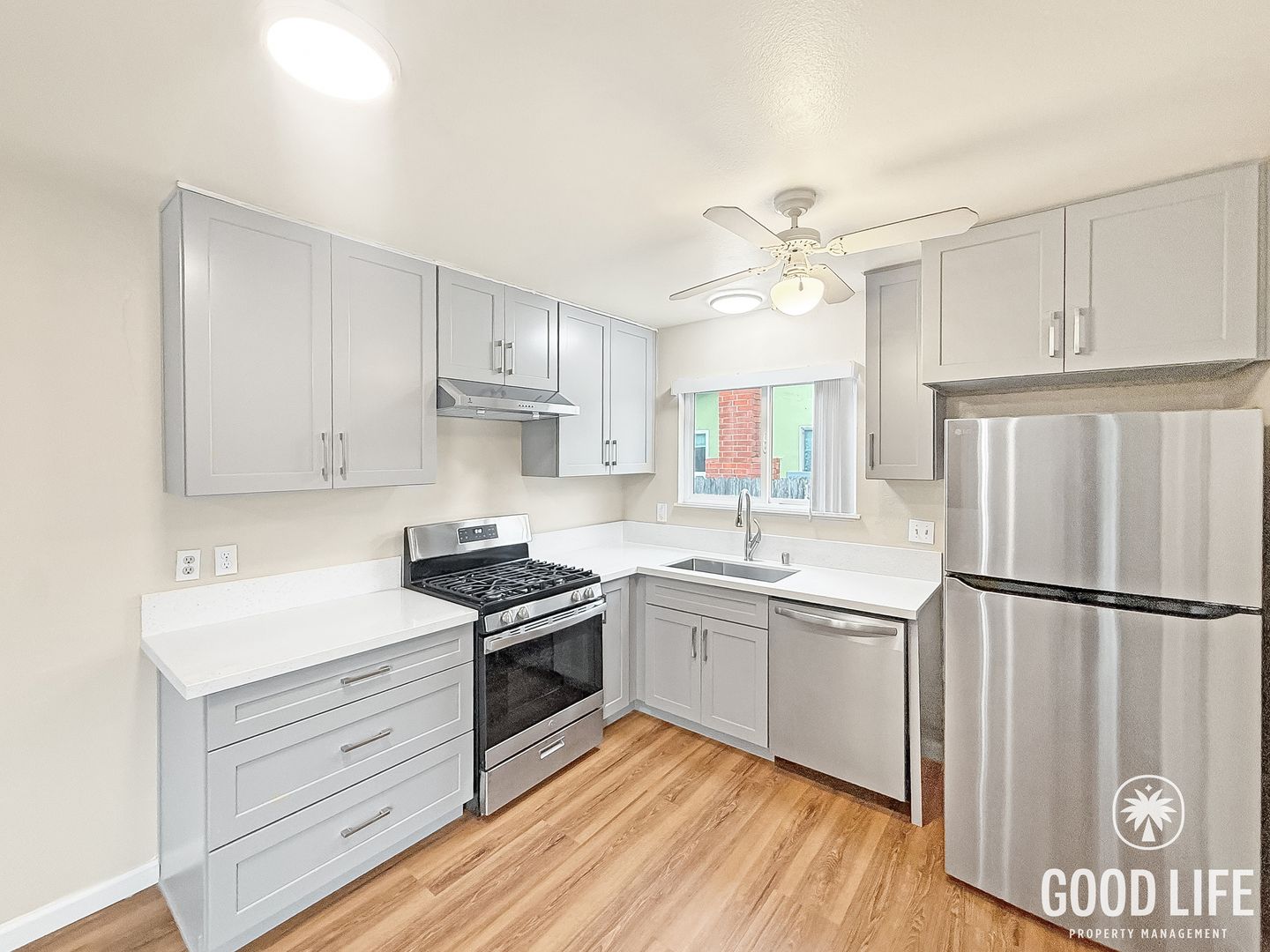 Poway House: 12841 Oak Knoll Rd