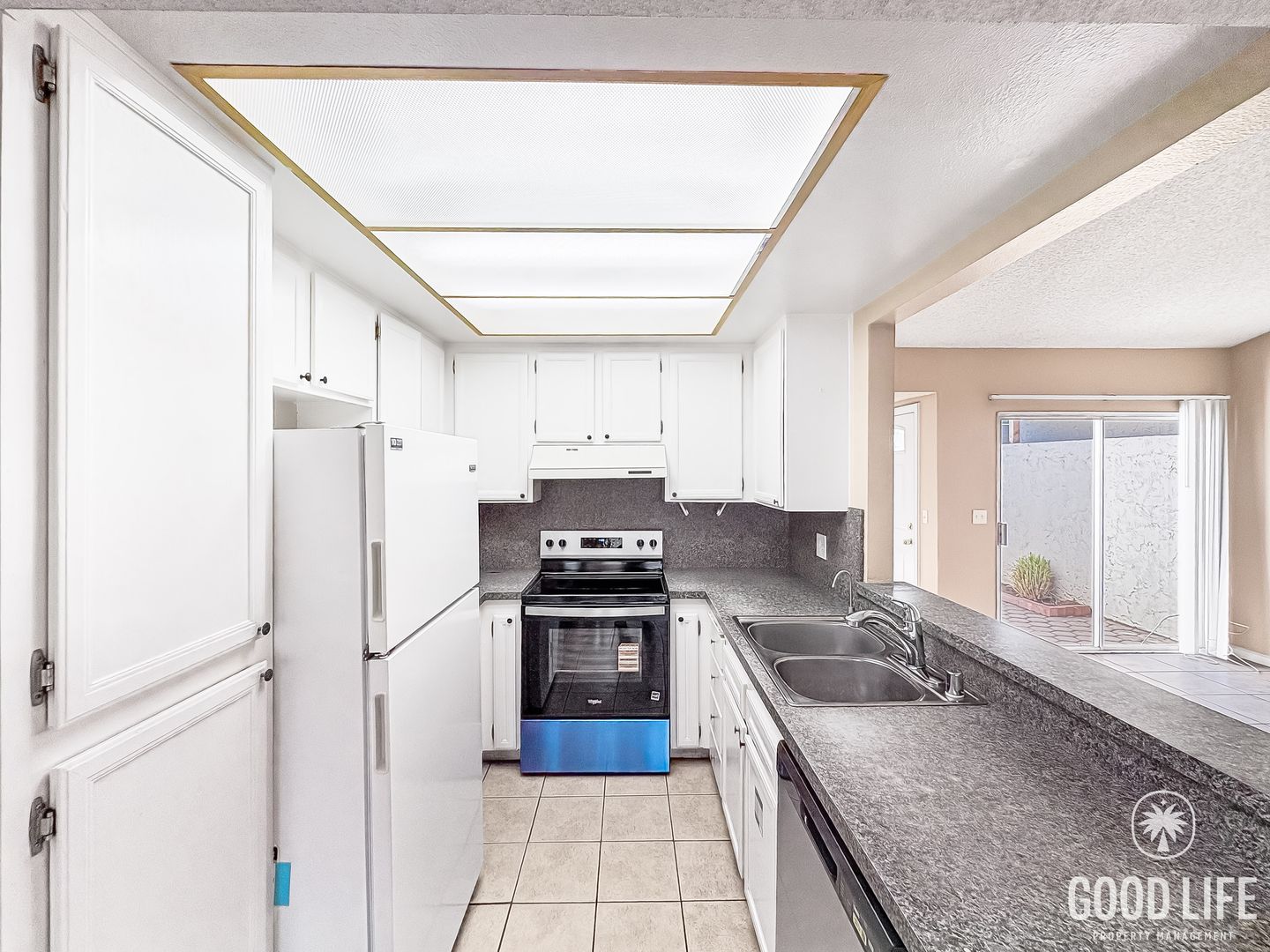 Escondido Townhome: 2812 E Valley Pkwy Unit U