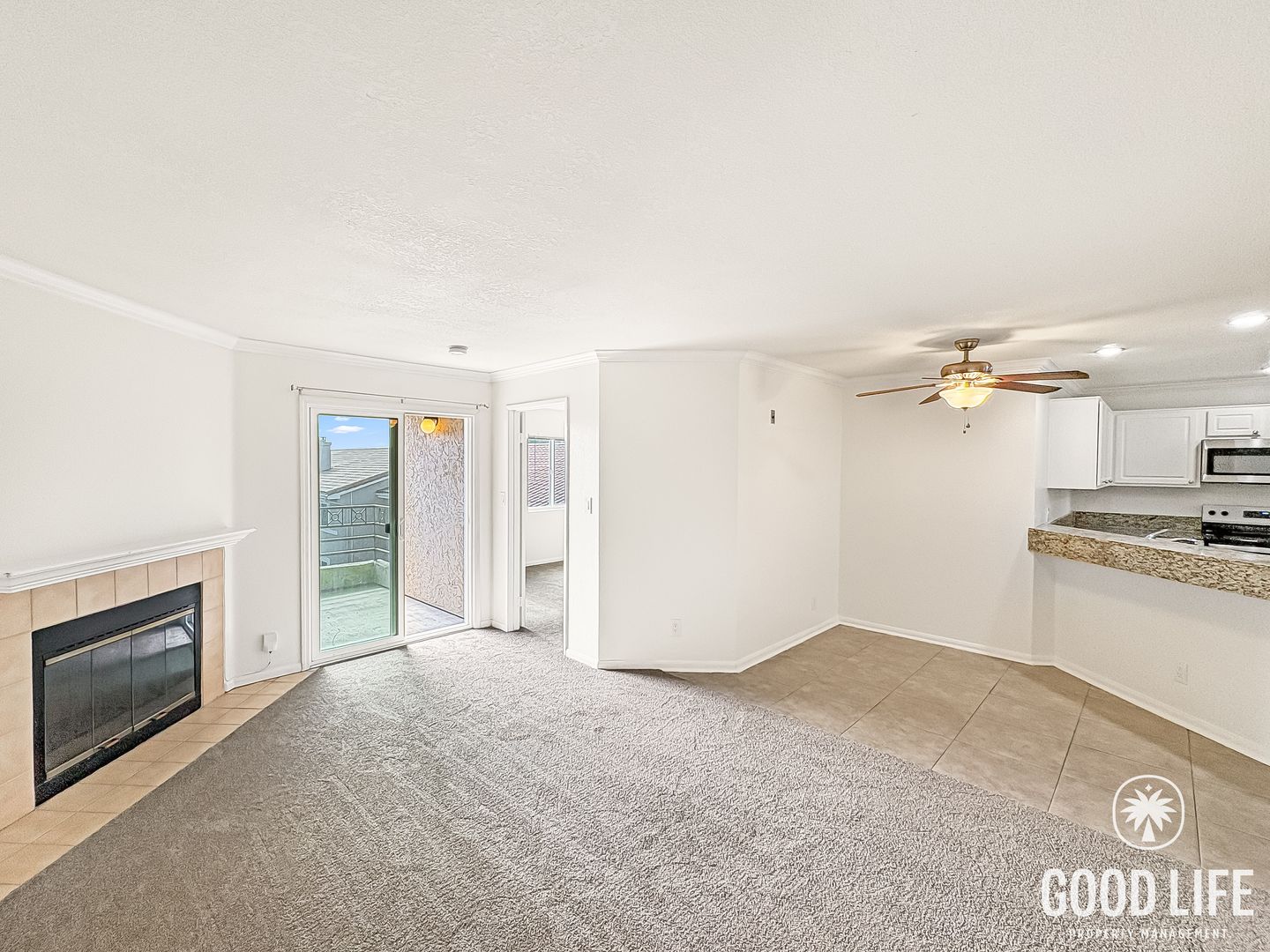 San Diego House: 7405 Charmant Dr Unit 2216