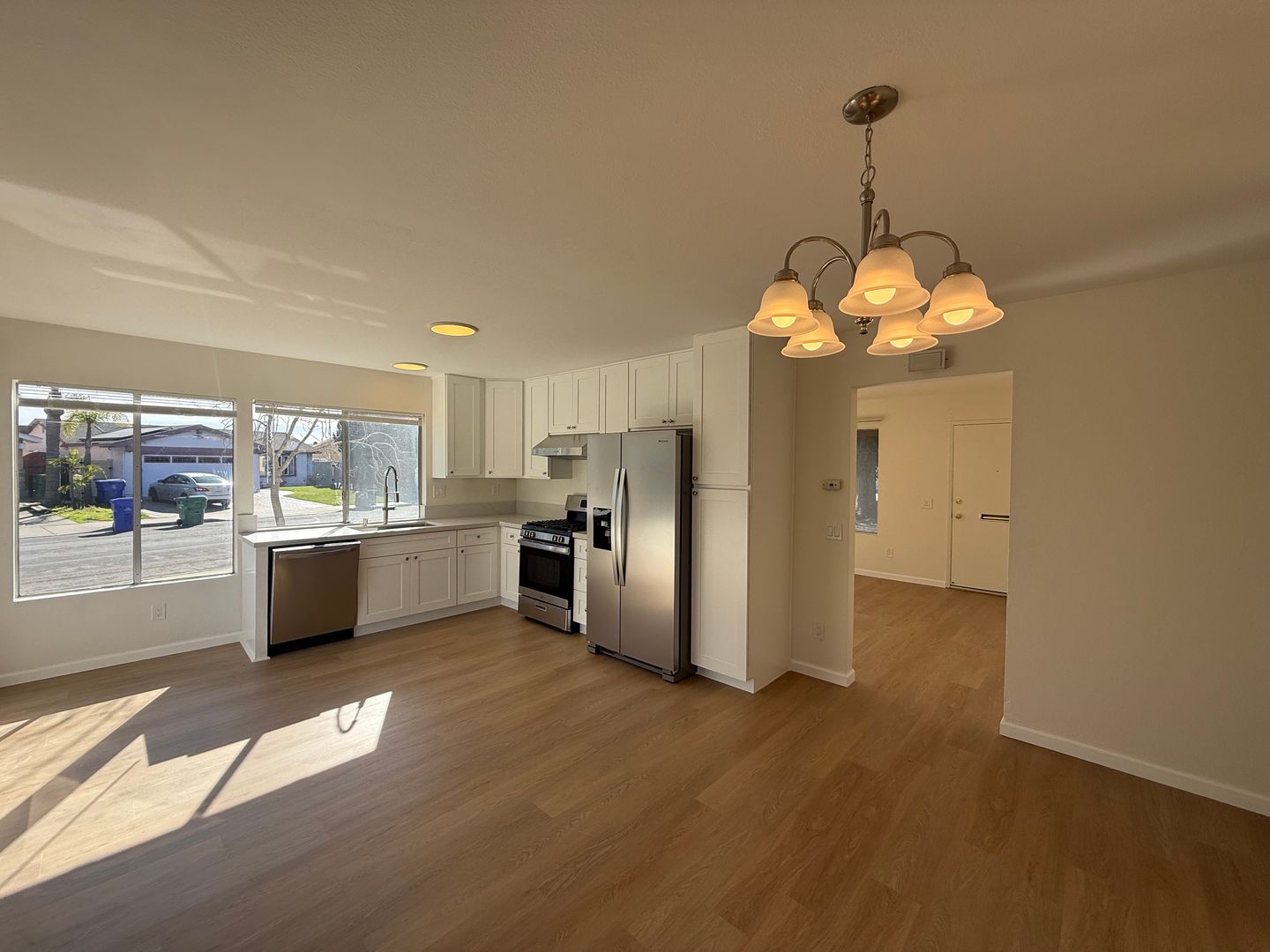 San Diego House: 10811 Whitehall Rd