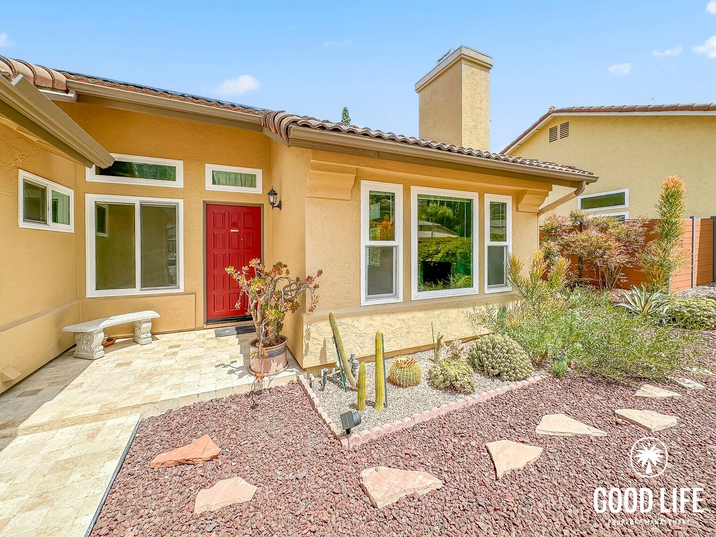 Bonita House: 581 Canyon Dr