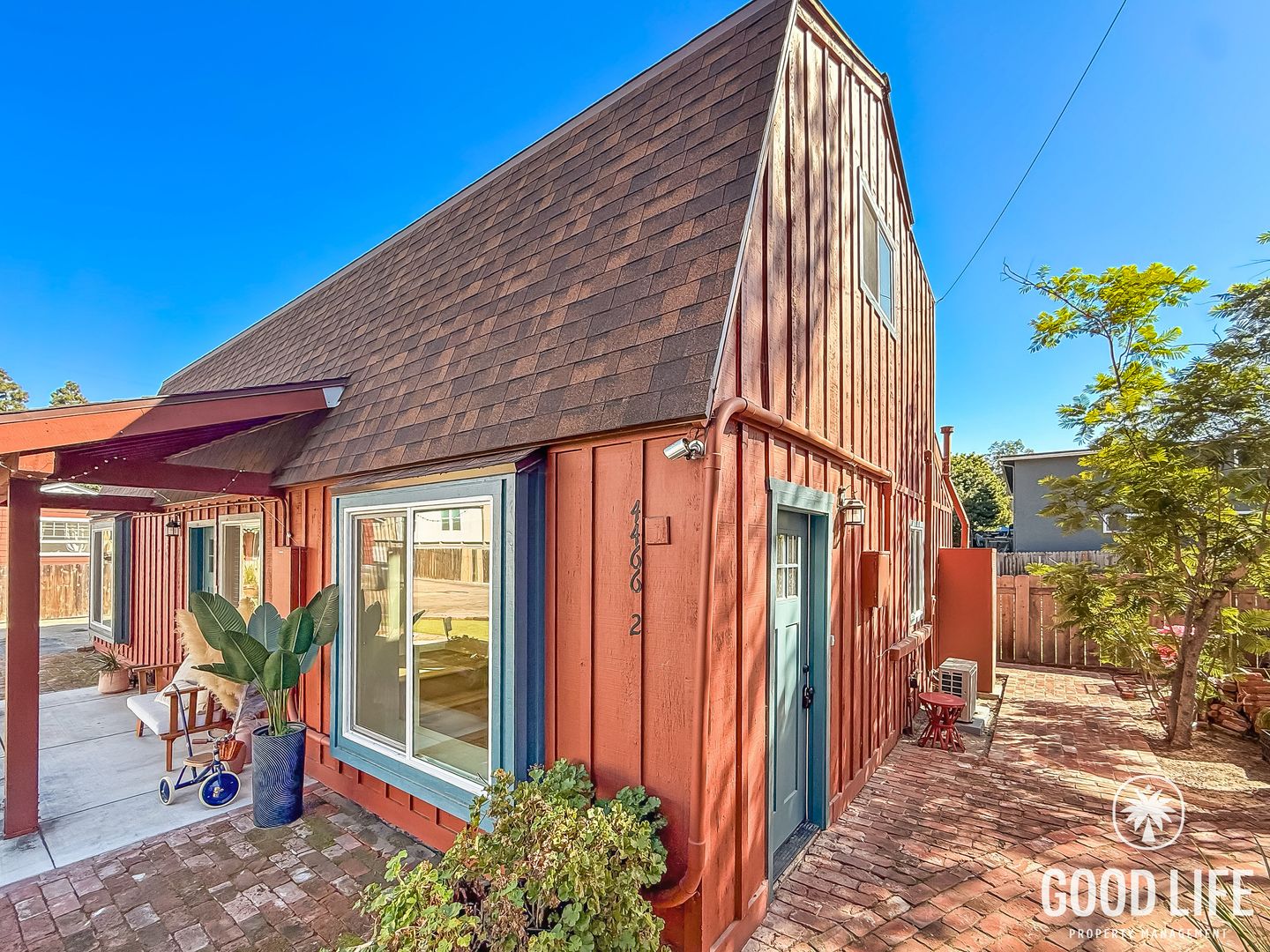 La Mesa Apartment: 4466-70 Dale Ave