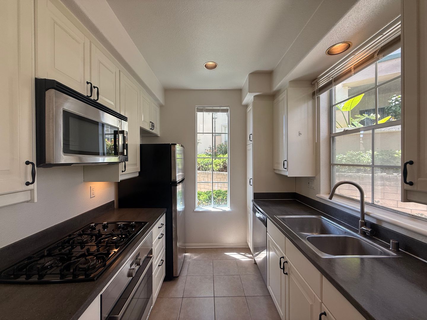 San Diego Condo: 3617 Bernwood Place #103