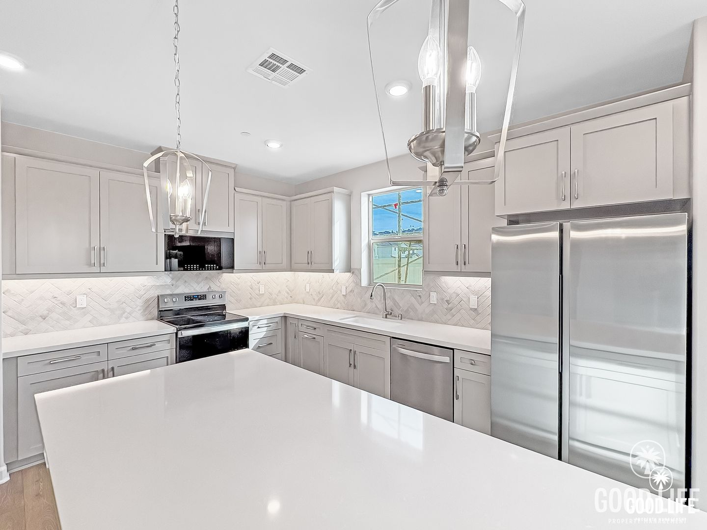 Escondido House: 2085 Woolem Pl