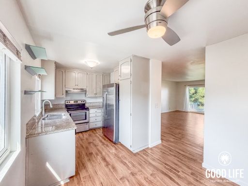 SD: Bright 2BD/2BA Condo in La Mesa with Community Pool, Private Balcony & In-Unit Laundry – photo 1