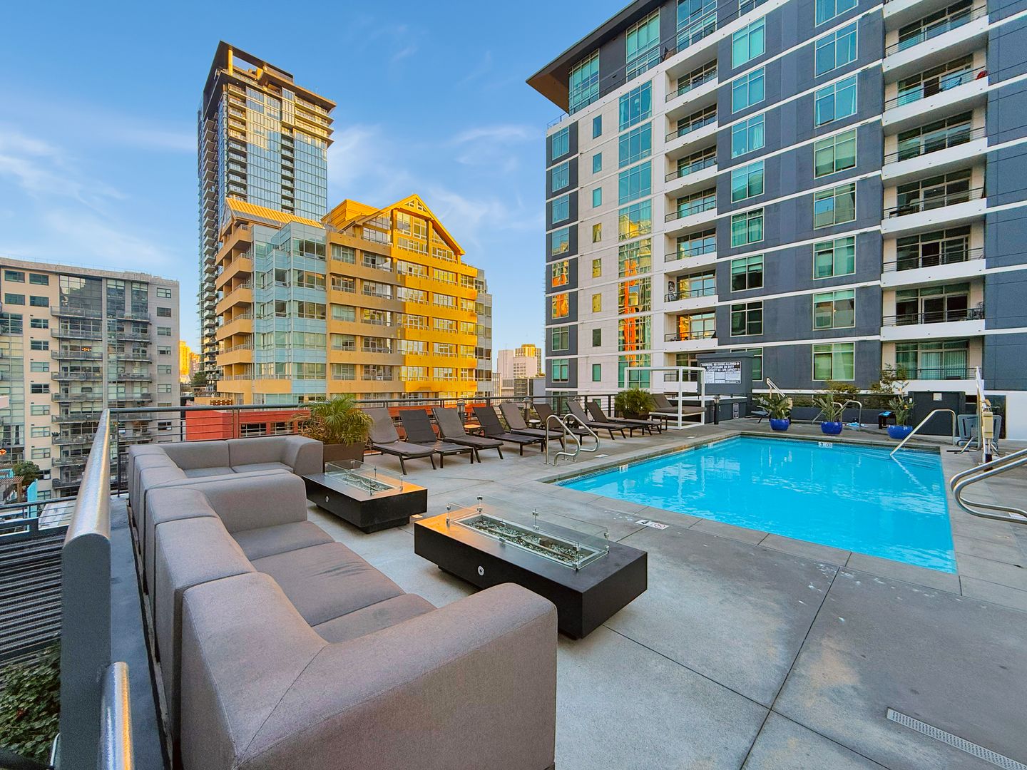 San Diego Condo: 425 W Beech St Unit 1155