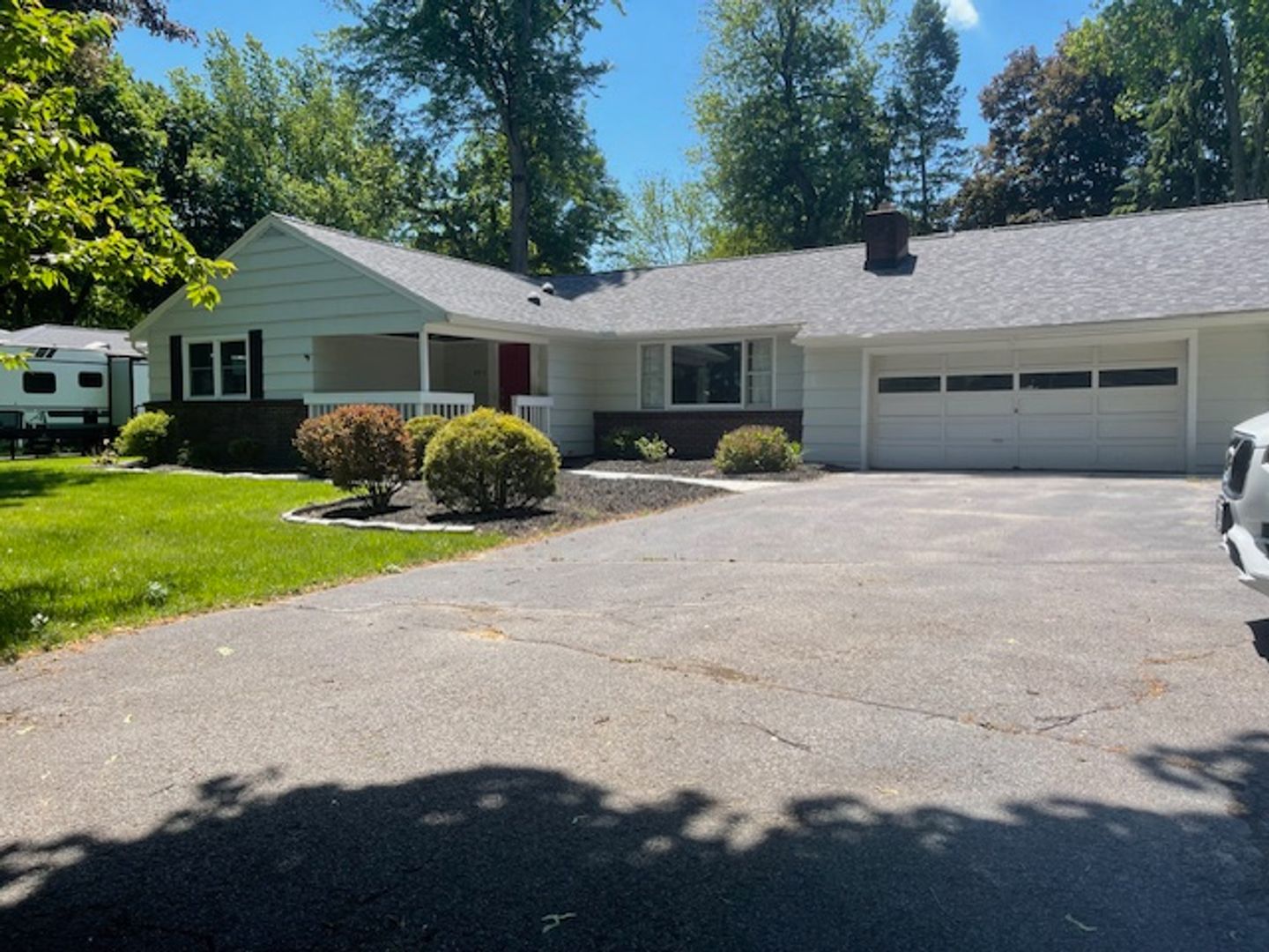 Rochester House: 223 Fairport Road