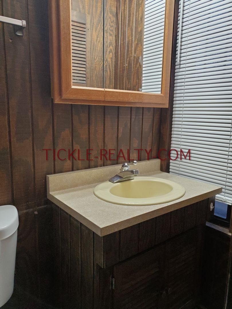 Rochester Apartment: 213-215-217 Meigs Street