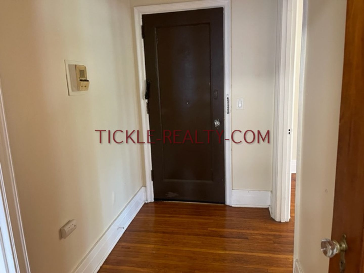 Rochester Apartment: 292 Oxford St