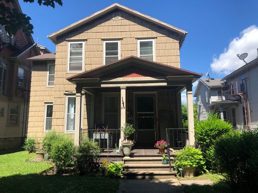 1 Bedroom - Park Ave Neighborhood - Parking and On Site Laundry – photo 1