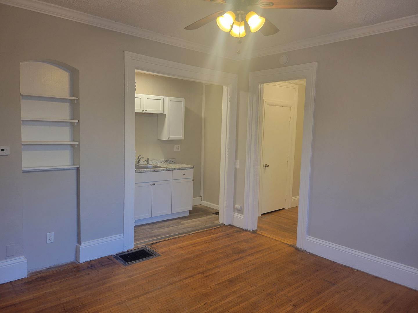 Rochester Apartment: 320 Meigs Street