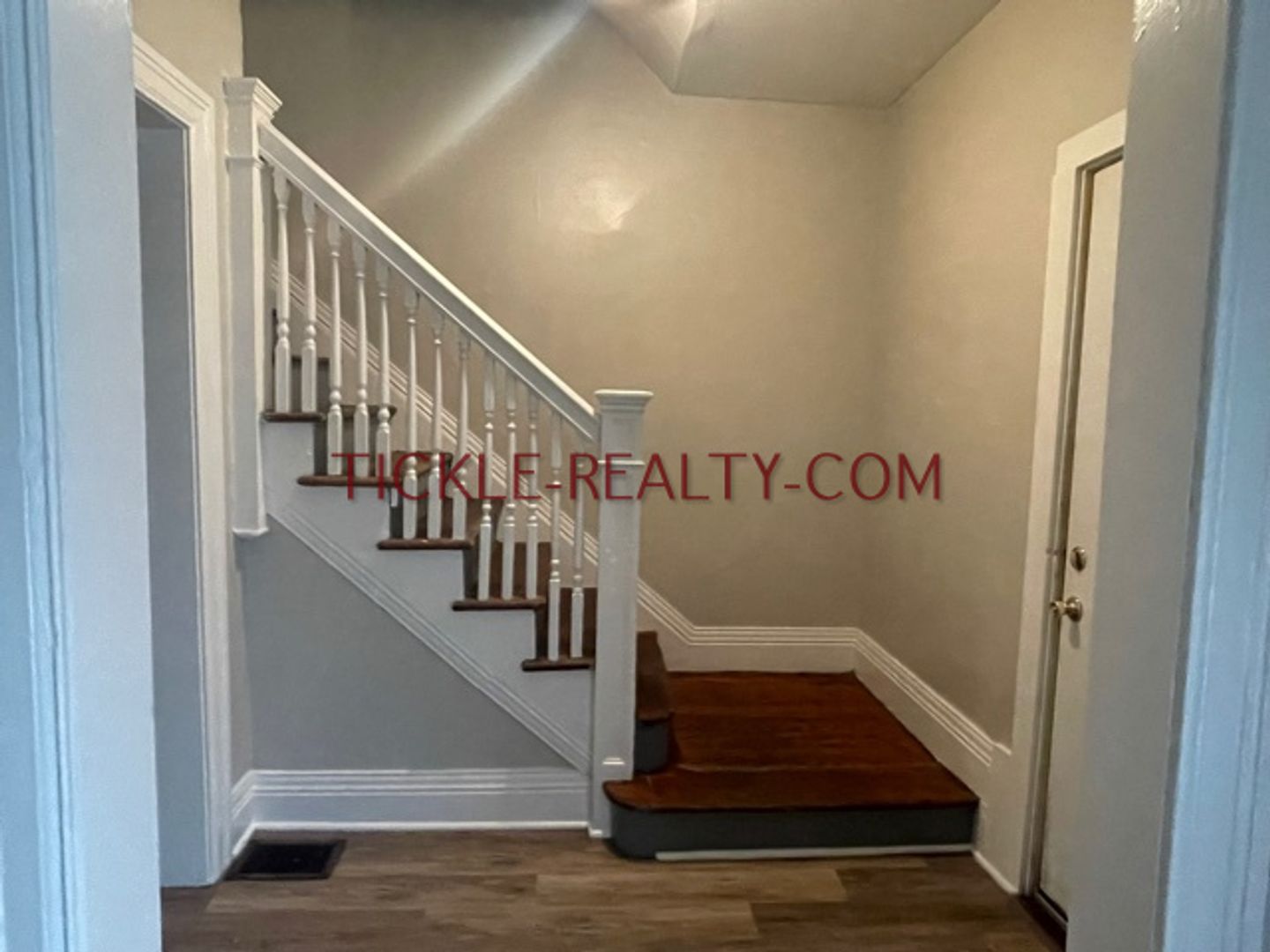 Rochester Apartment: 449 Meigs Street