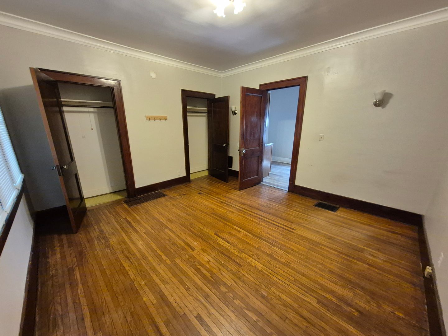 Rochester Apartment: 4 Rowley Street