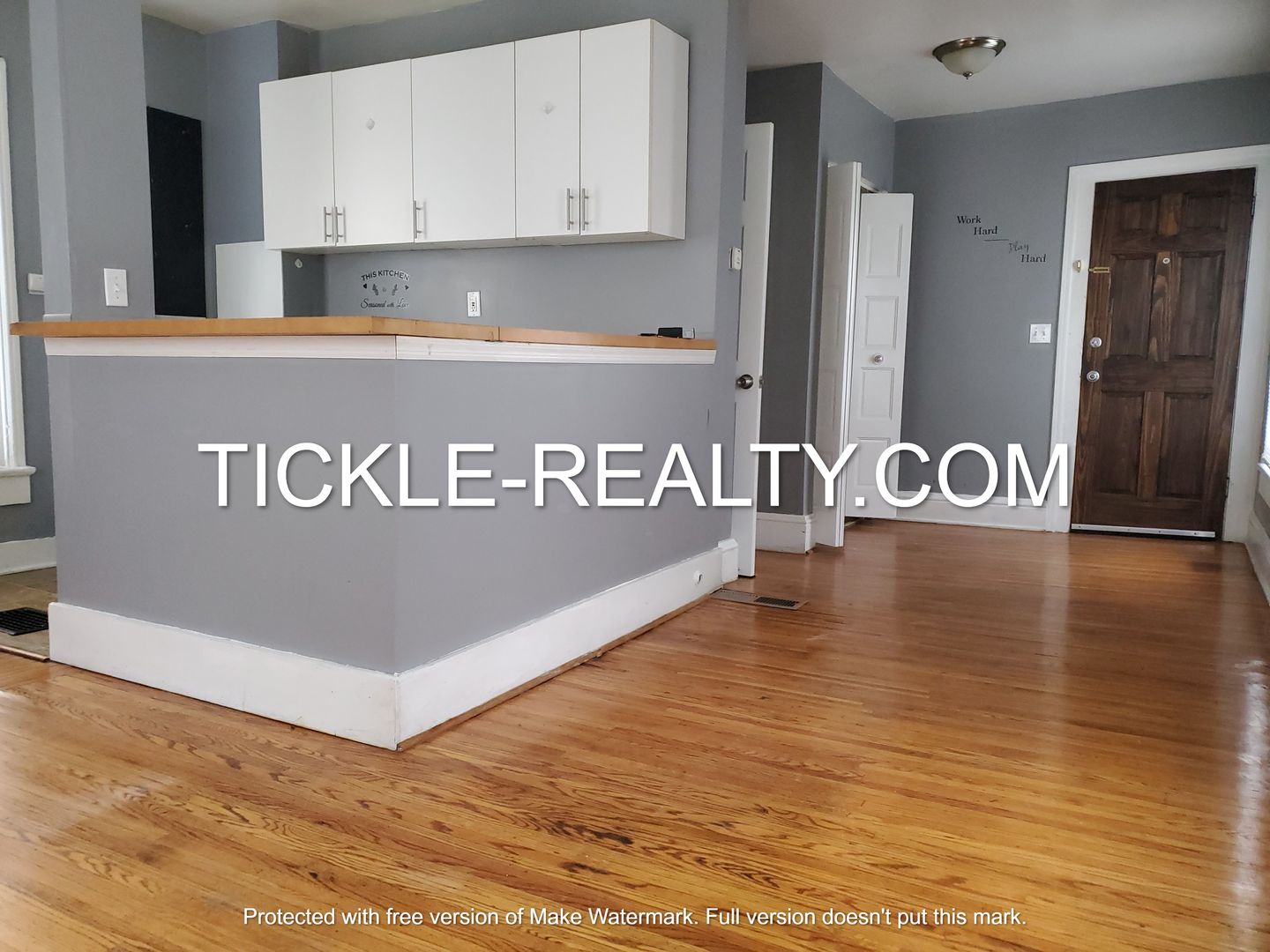 Rochester Apartment: 469 Meigs street