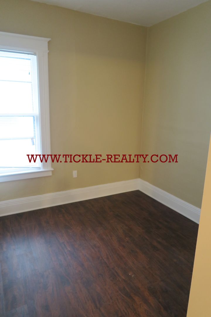 Rochester Apartment: 242 Oxford Street