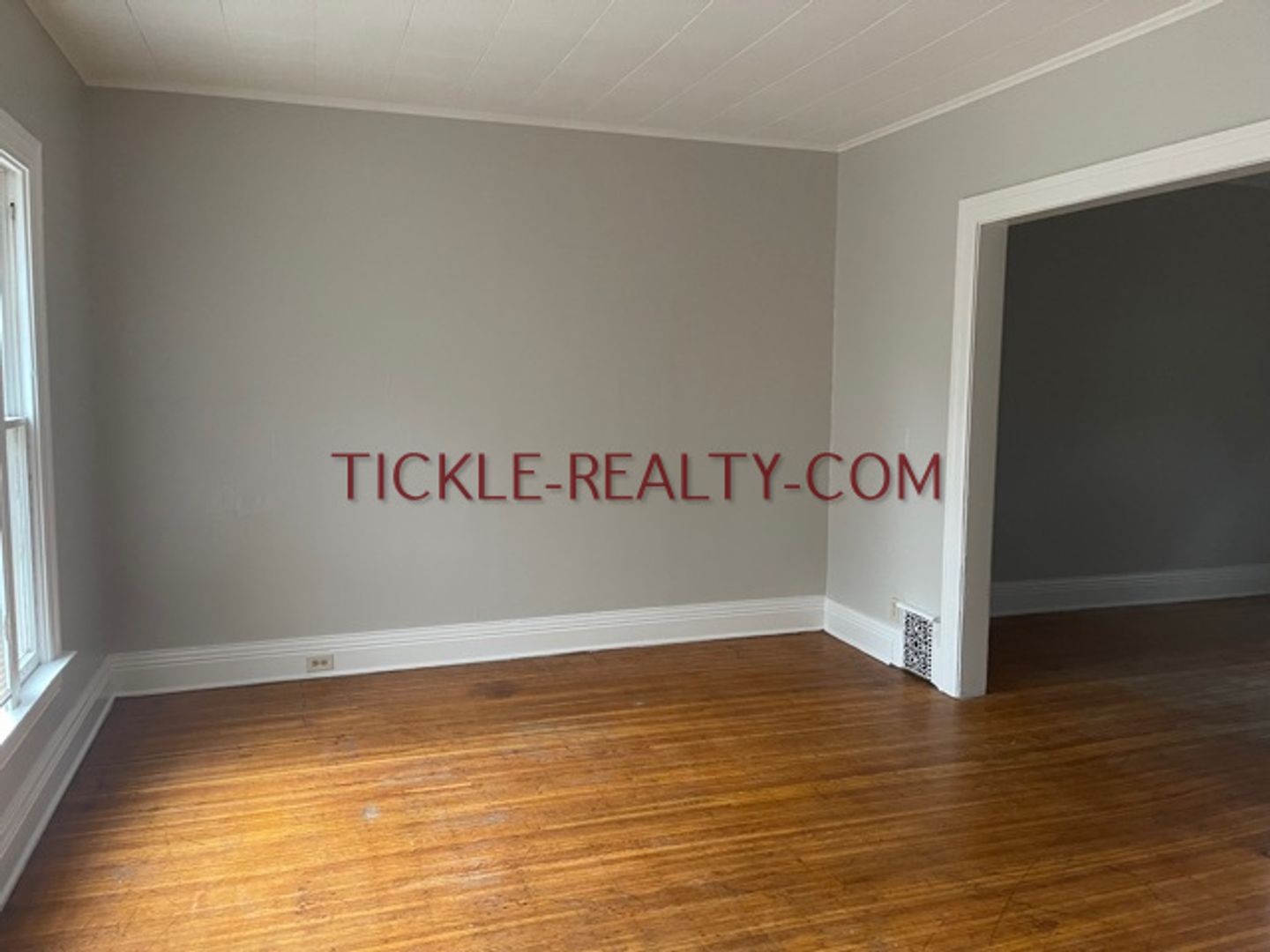 Rochester Apartment: 449 Meigs Street