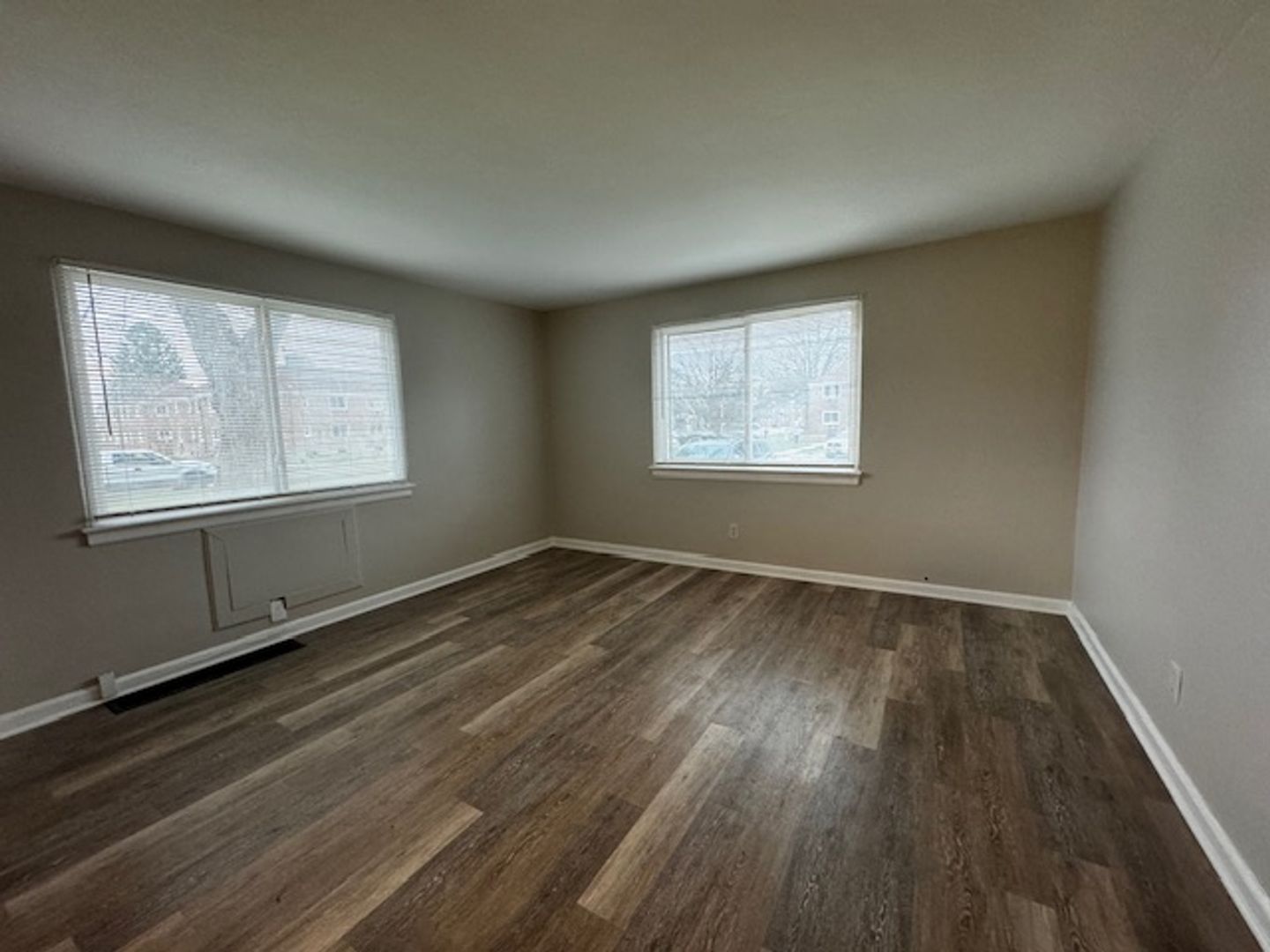 Rochester Apartment: 2549 Dewey Avenue