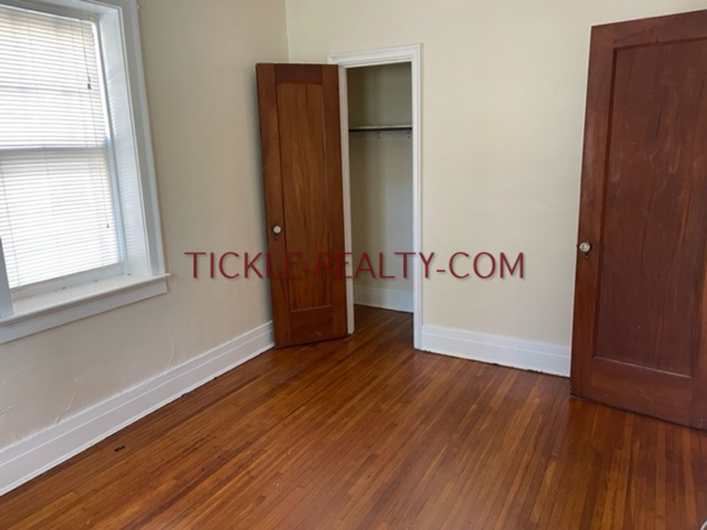 Rochester Apartment: 292 Oxford St
