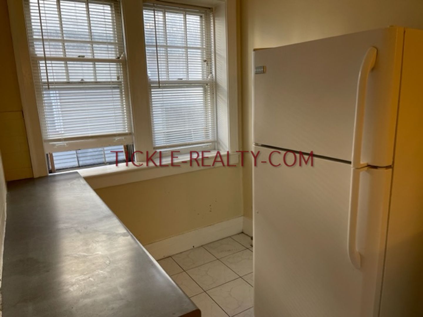 Rochester Apartment: 292 Oxford St