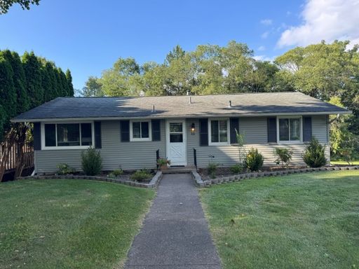 Amazing Single Family Home - Brighton Schools - Will not last – photo 1