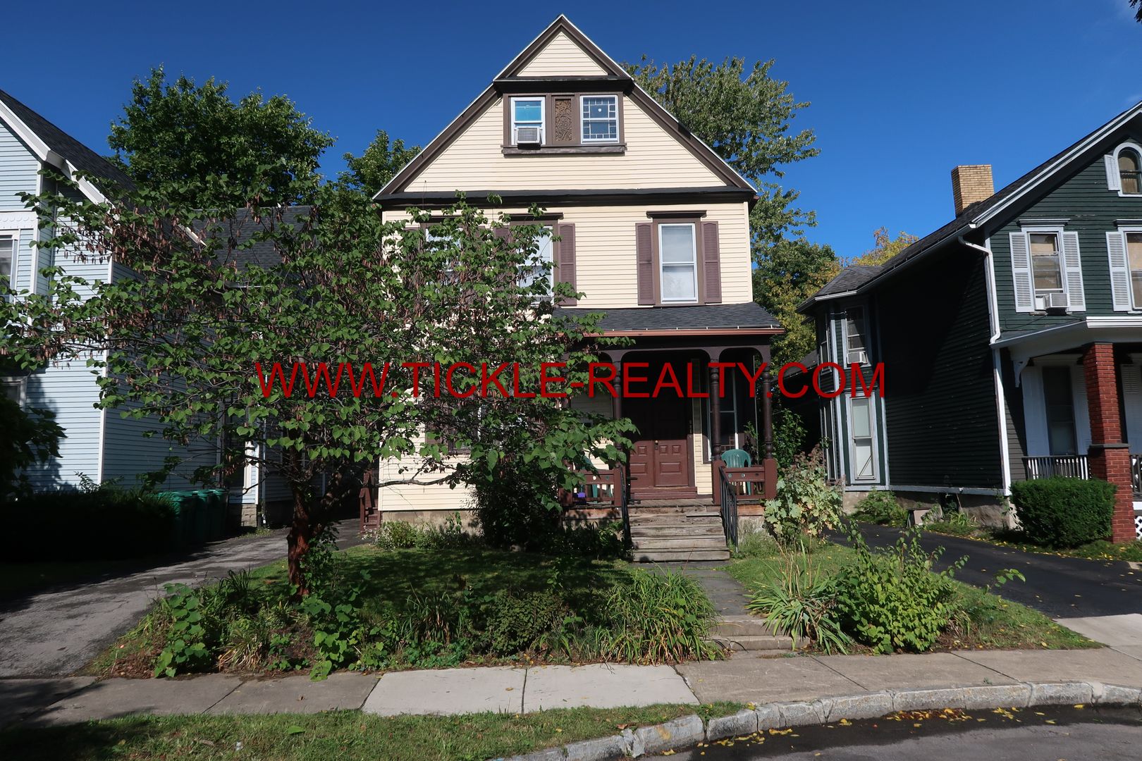 Rochester Apartment: 13 Lafayette Park