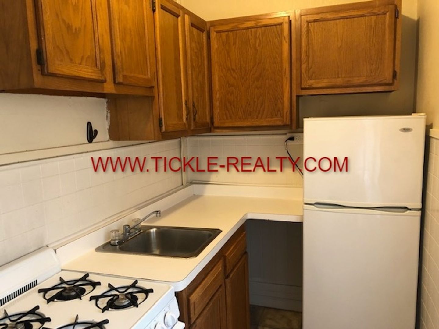 Rochester Apartment: 292 Oxford St