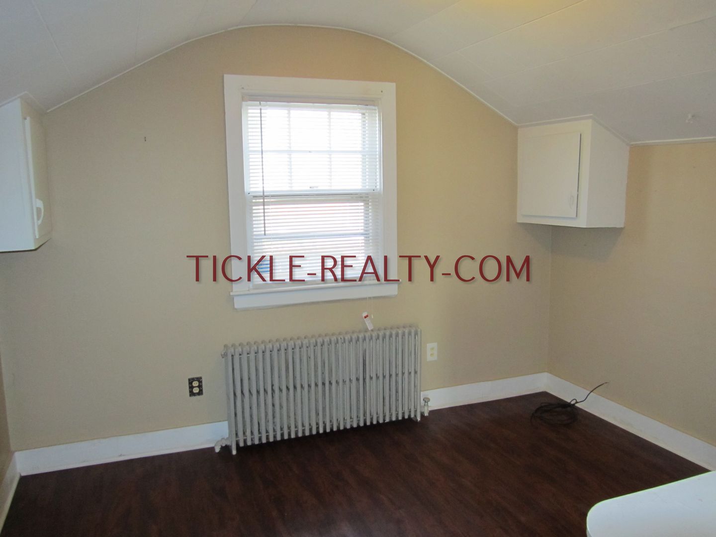 Rochester Apartment: 410 Oxford Street