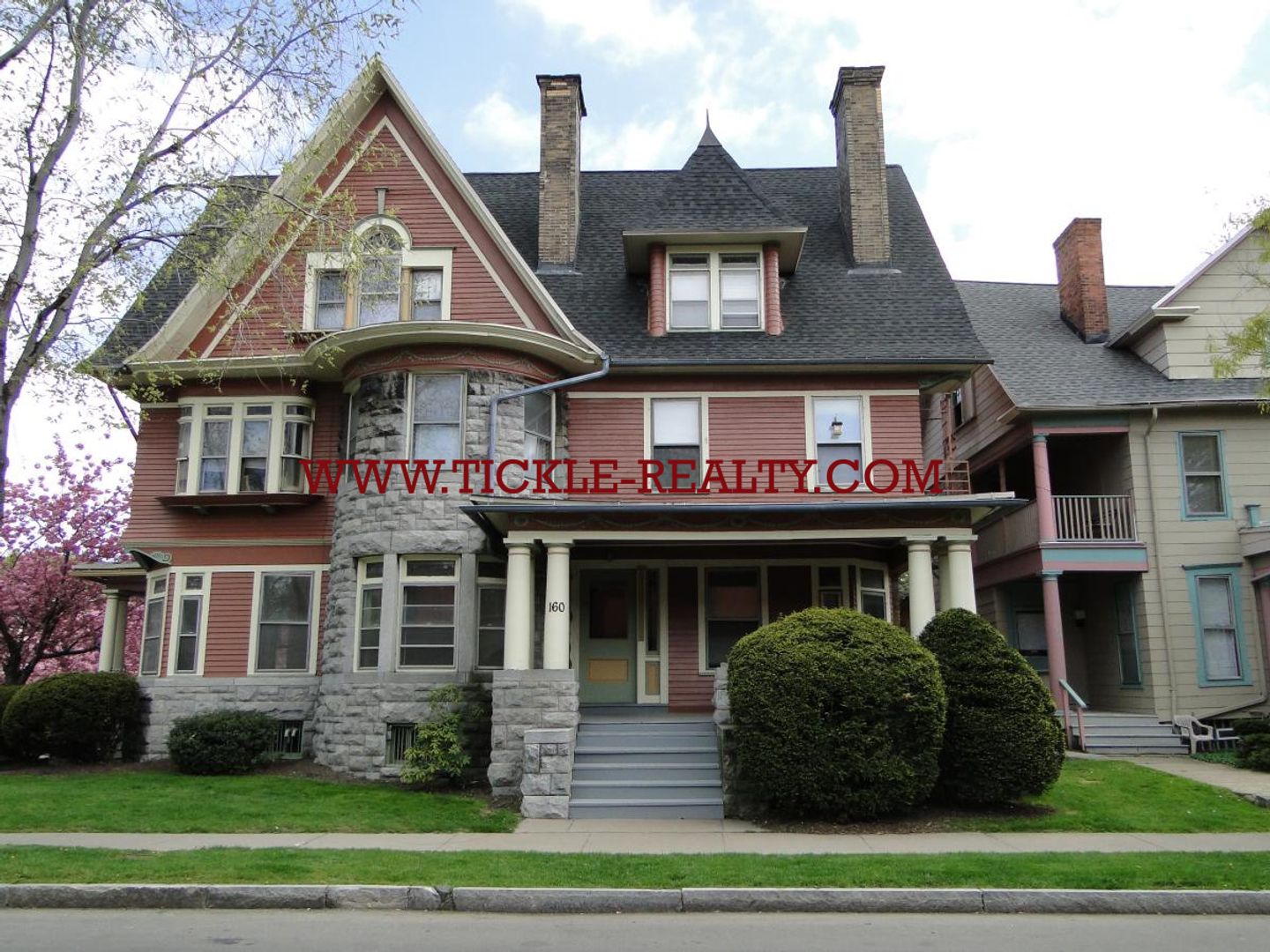 Rochester Apartment: 139 Park Avenue