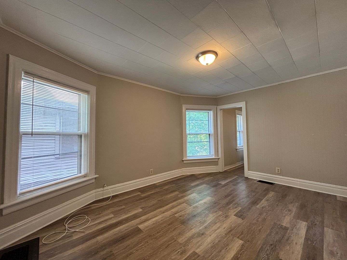 Rochester Apartment: 11 Birch Crescent