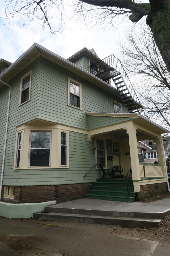 Rochester Apartment: 139 Westminster Street