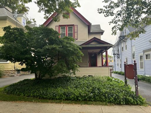 2 Bedroom - NOTA - Dishwasher, In-Unit Laundry, Parking – photo 1