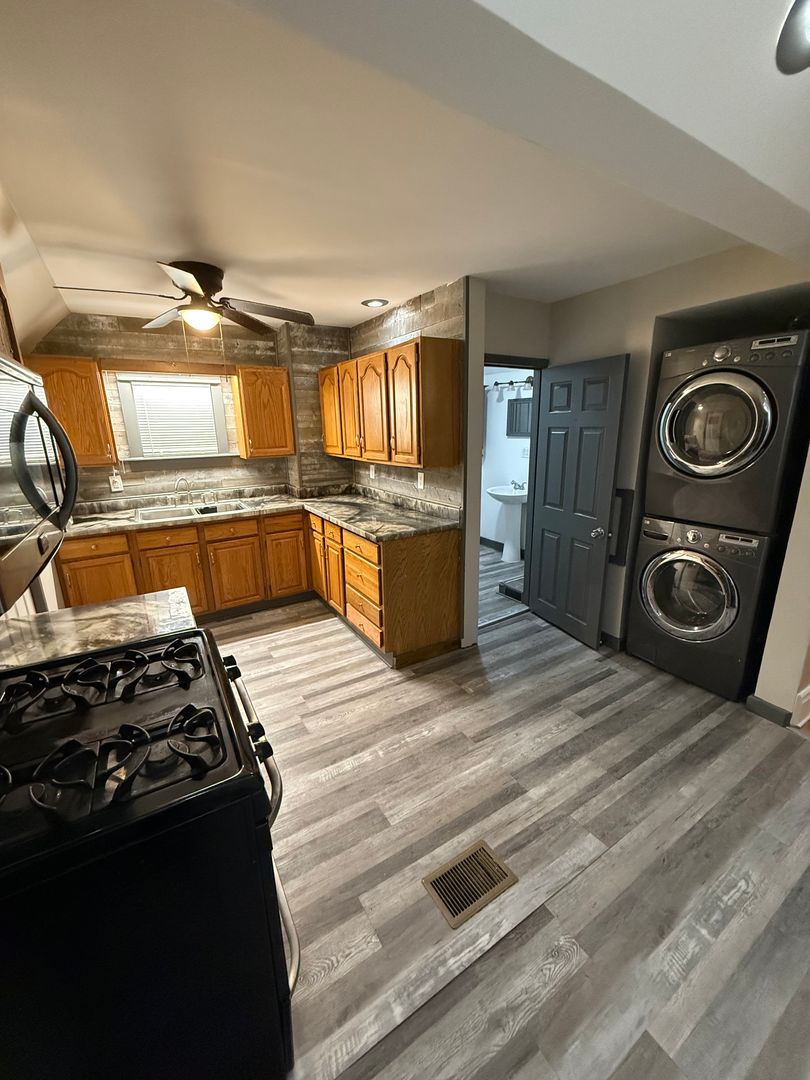 Geneva Apartment: 11 Hallenbeck Avenue