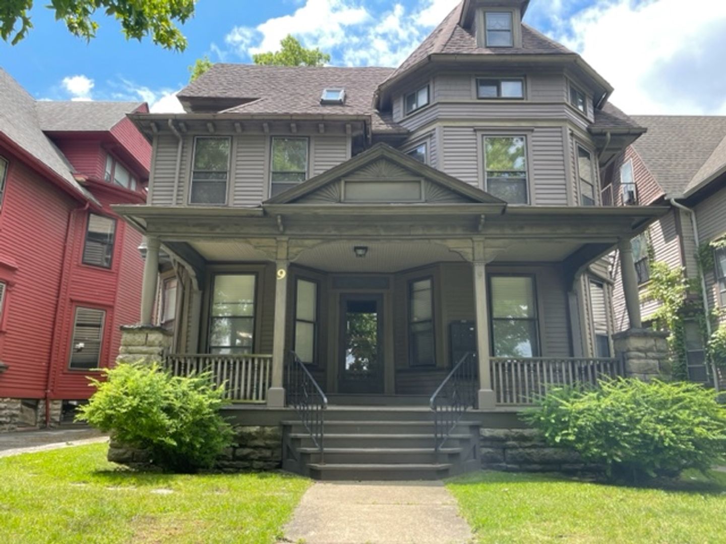 Rochester Apartment: 9 Birch Crescent