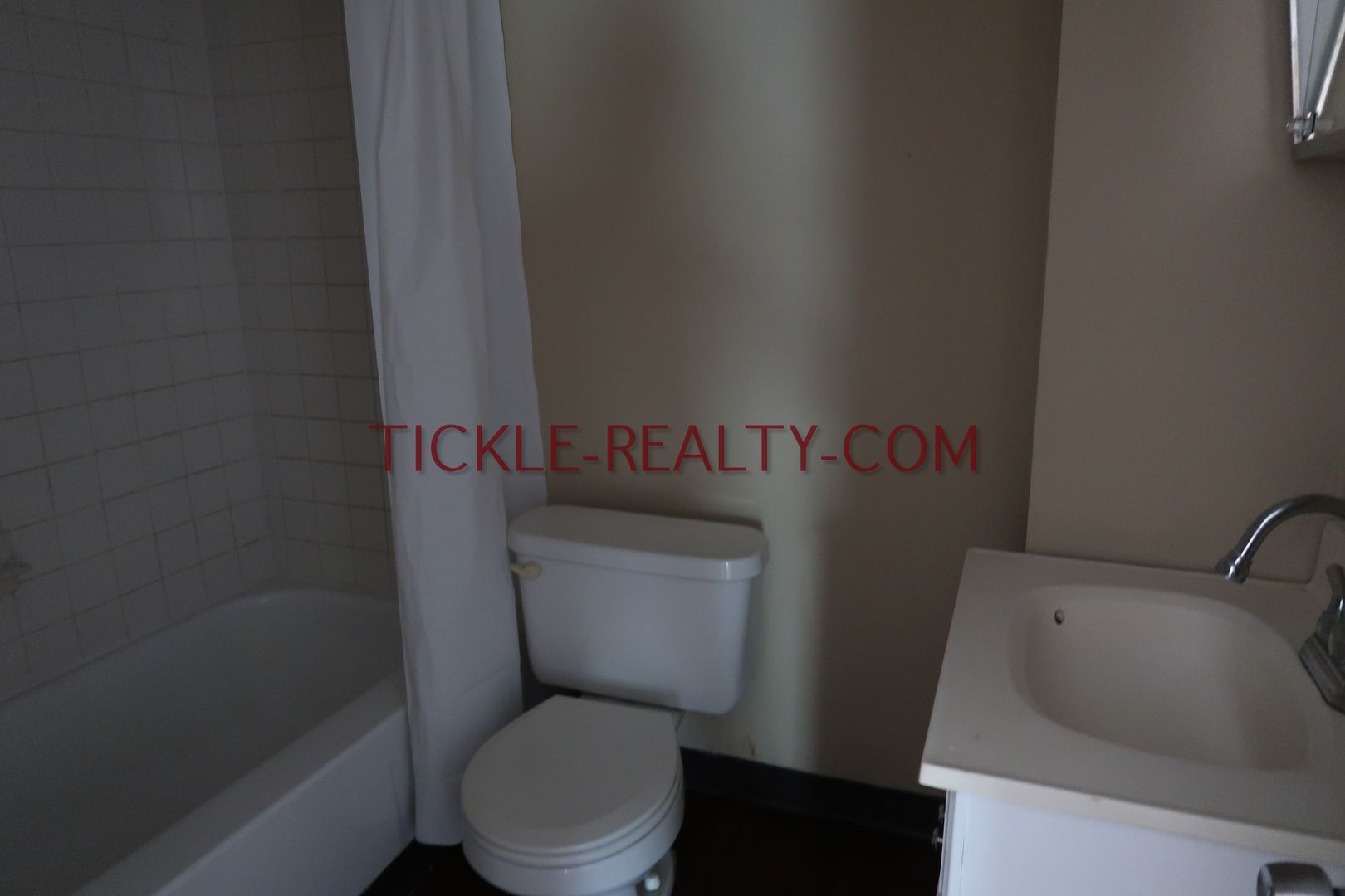 Rochester Apartment: 164-166 Meigs