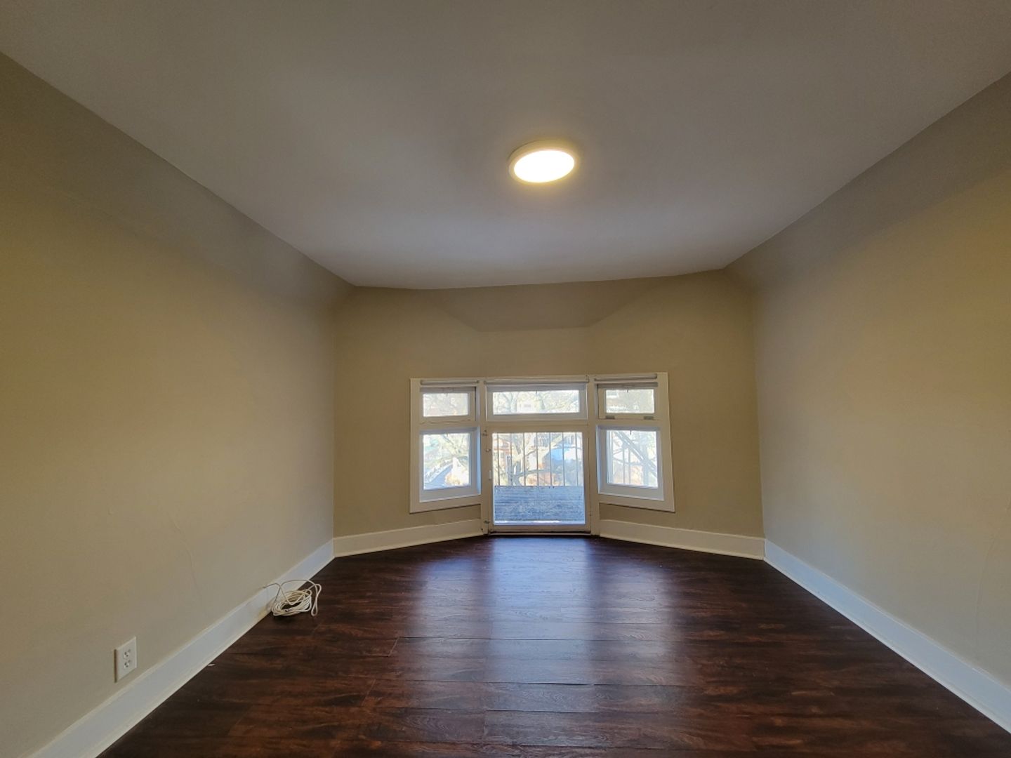 Rochester Apartment: 11 Birch Crescent