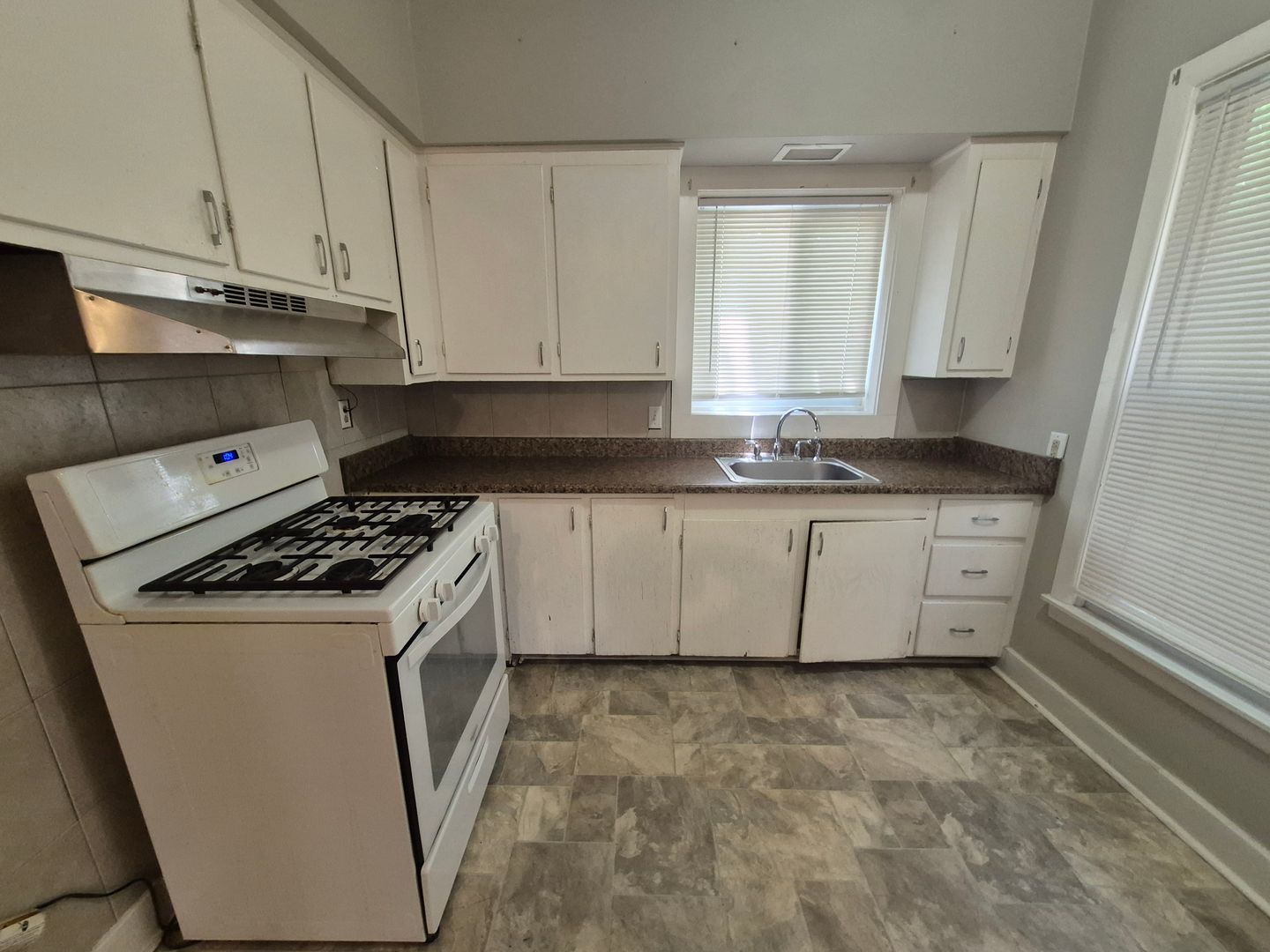 Rochester Apartment: 47 Elmhurst Street