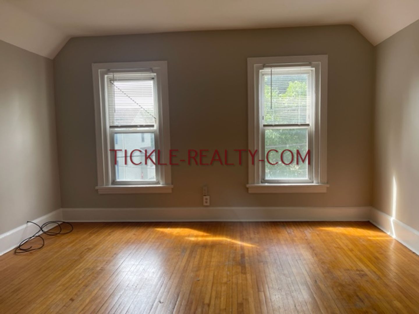 Rochester Apartment: 106 Griffith