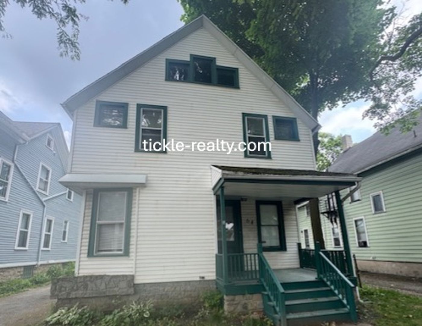Rochester House: 64 Edmonds St