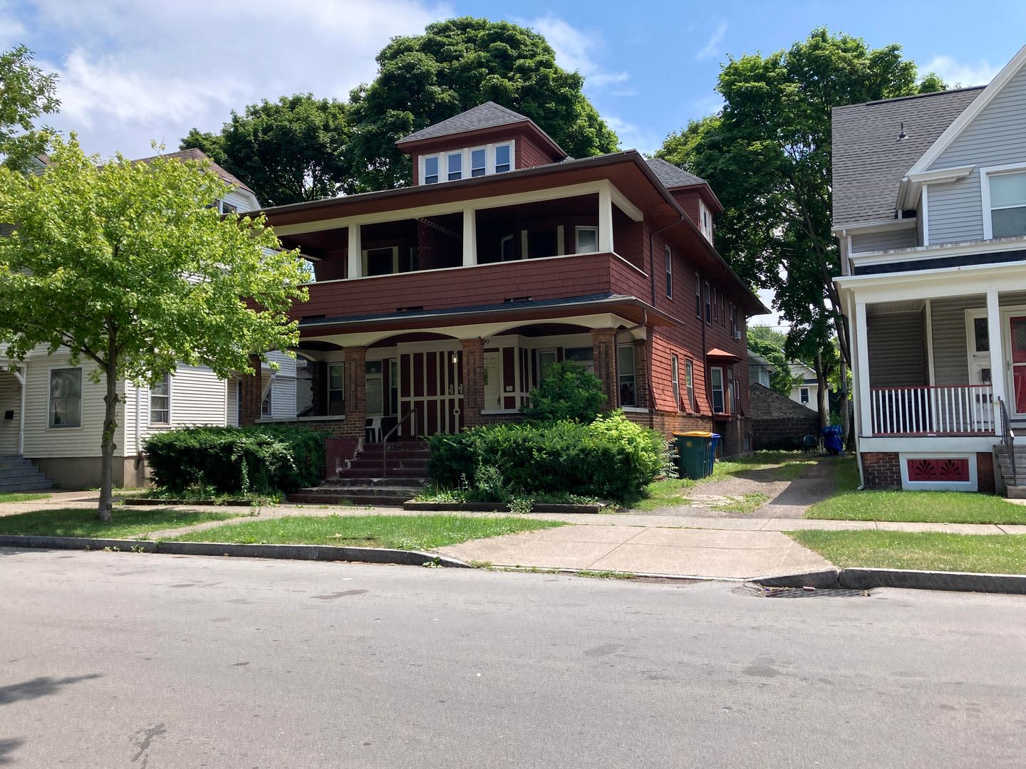 Rochester Apartment: 450 Meigs Street