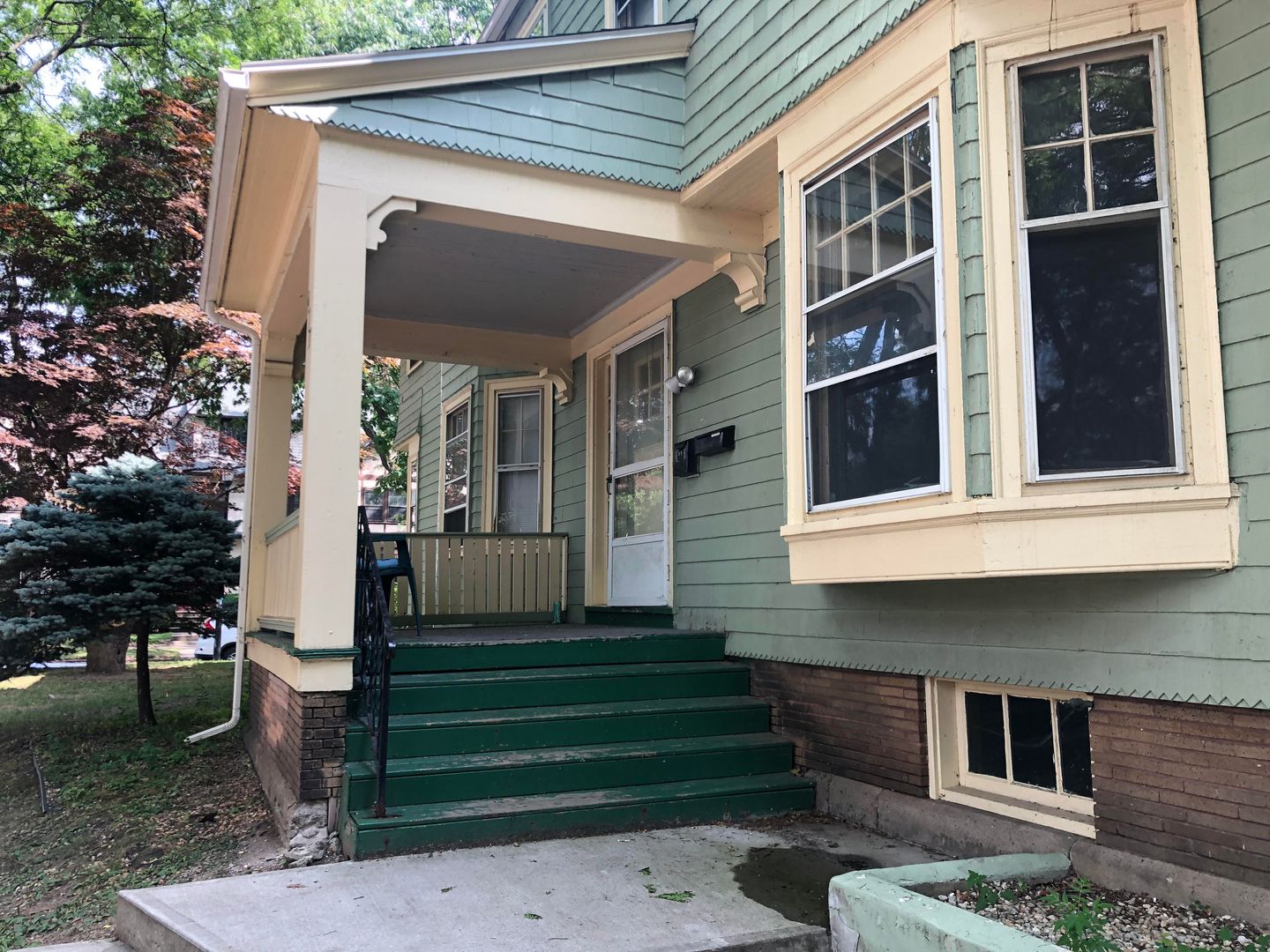 Rochester Apartment: 139 Westminster Street