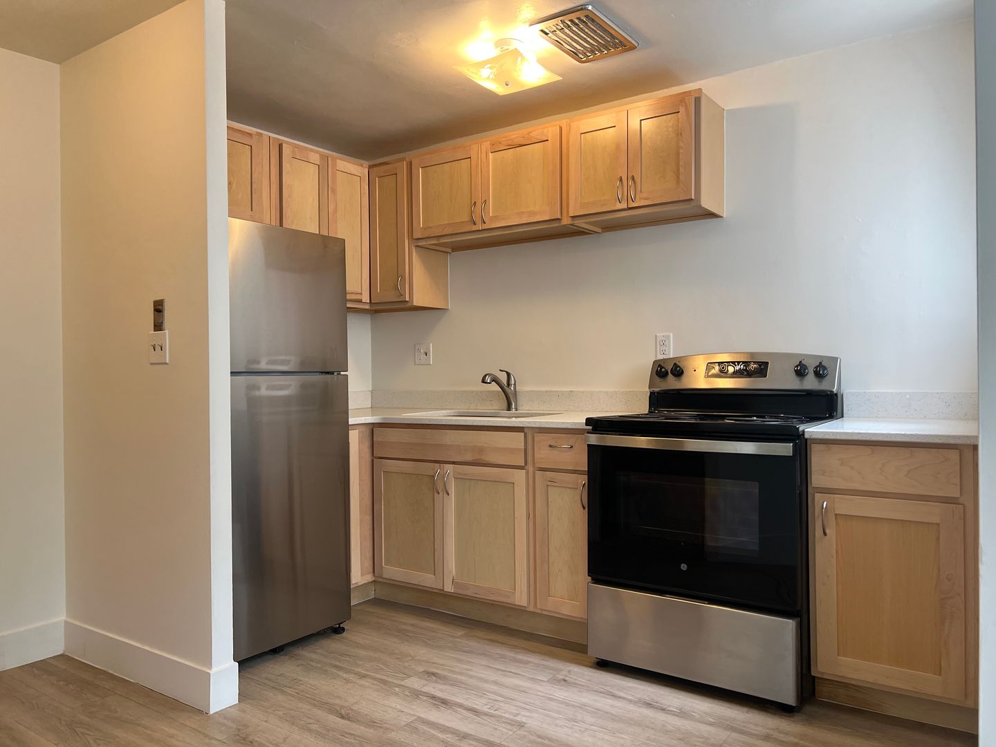 Minneapolis Apartment: 1800 Fremont Avenue North