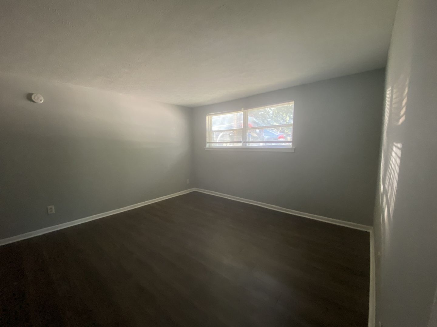 Louisville Apartment: 1728 Chester Rd