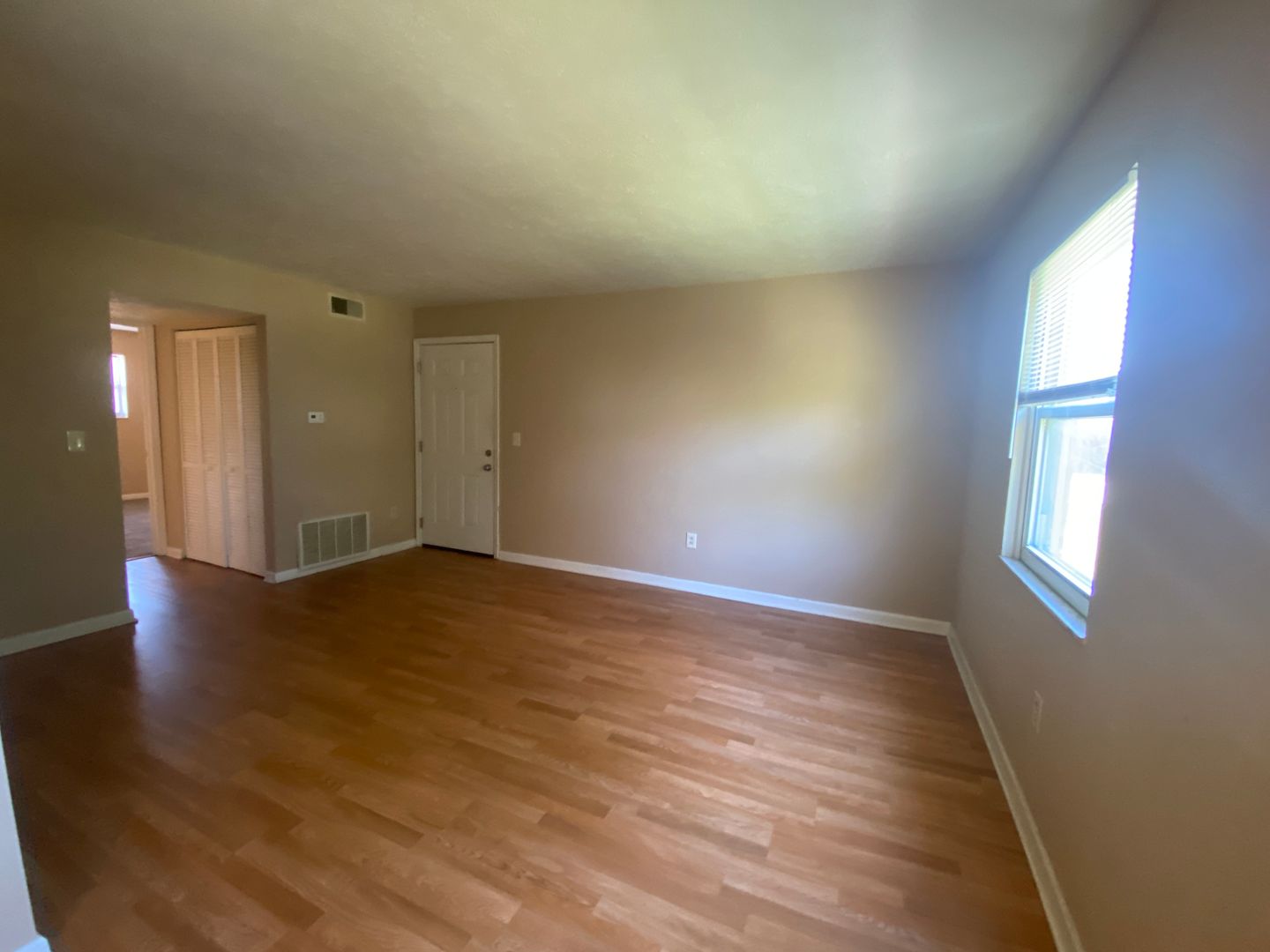 Louisville Apartment: 2001 Rockford Ln