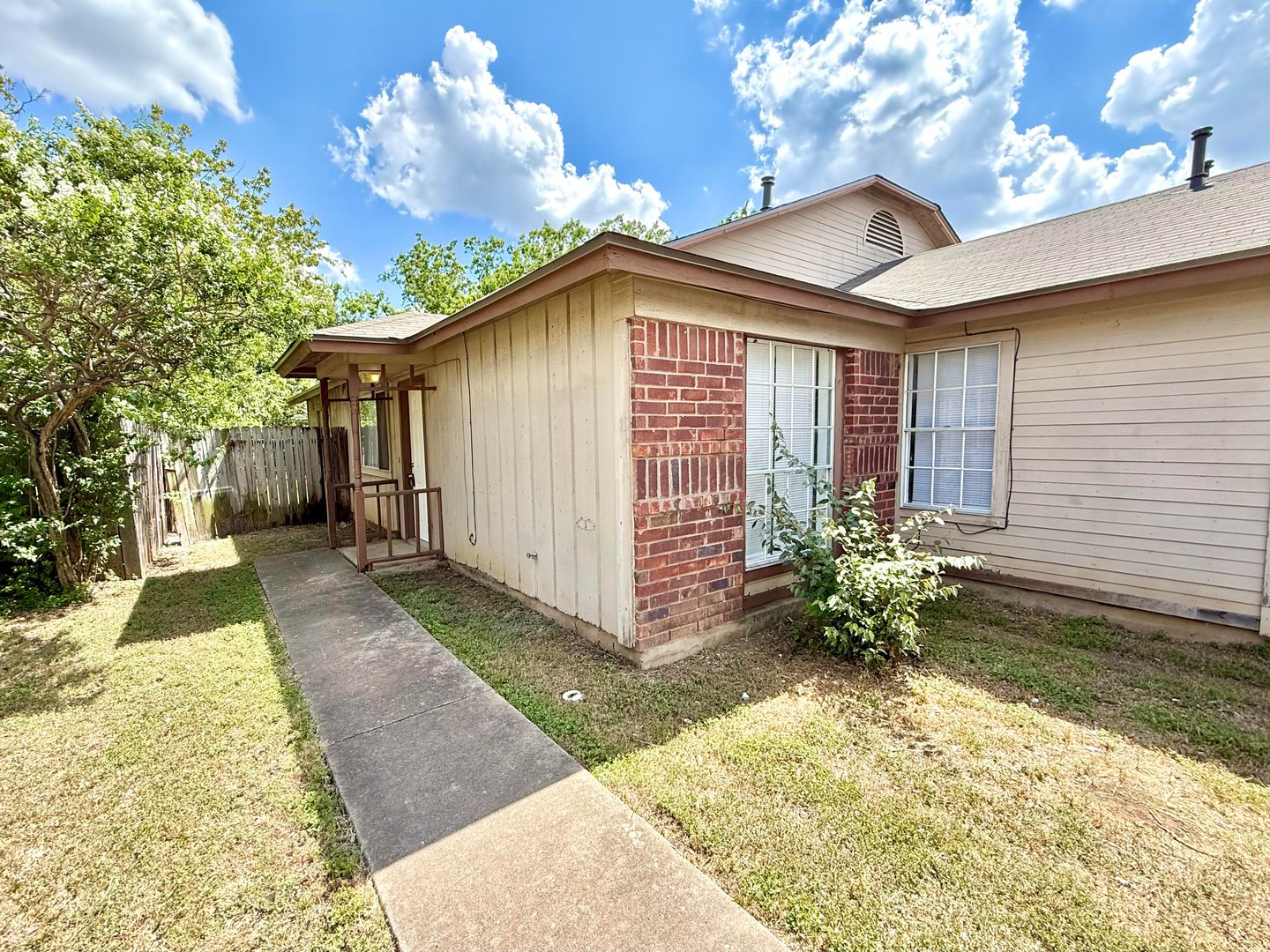 Round Rock House: 403 Country Aire Drive
