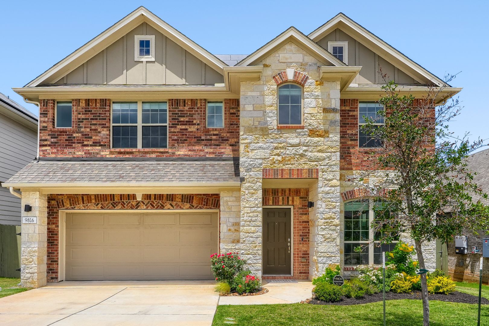 Manor House: 9816 Eloquence Dr