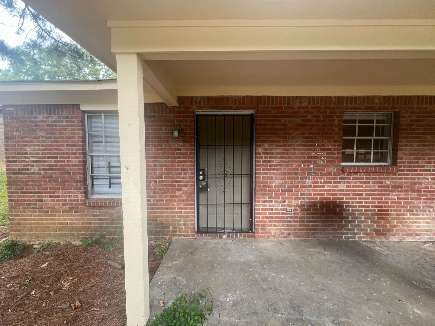 Jackson Apartment: 2107 Thousand Oaks Drive