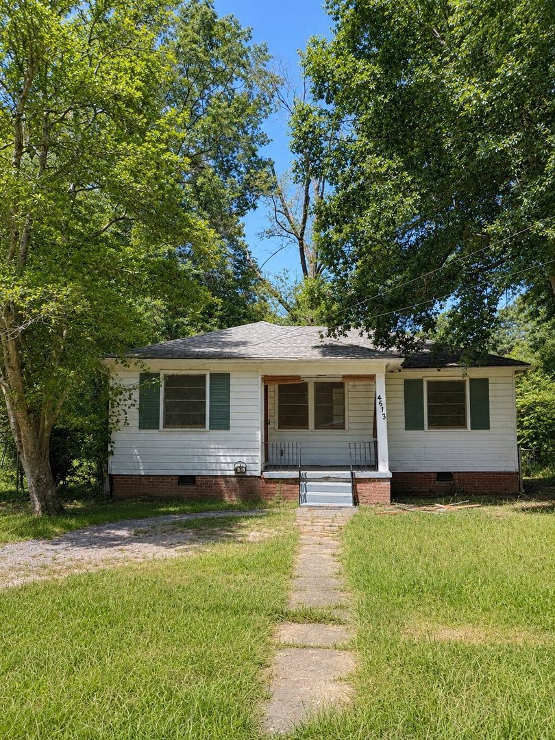 Jackson House: 4673 Churchill Drive